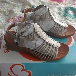 Baretraps Trudy wedge sandal champagne